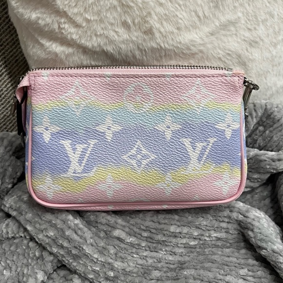 SOLD - Picture 2 of 15